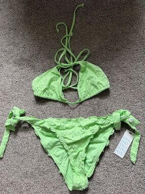 NWT Frankie’s Bikinis Adjustable Side Tie Bikini SET in Mint Green Size Large